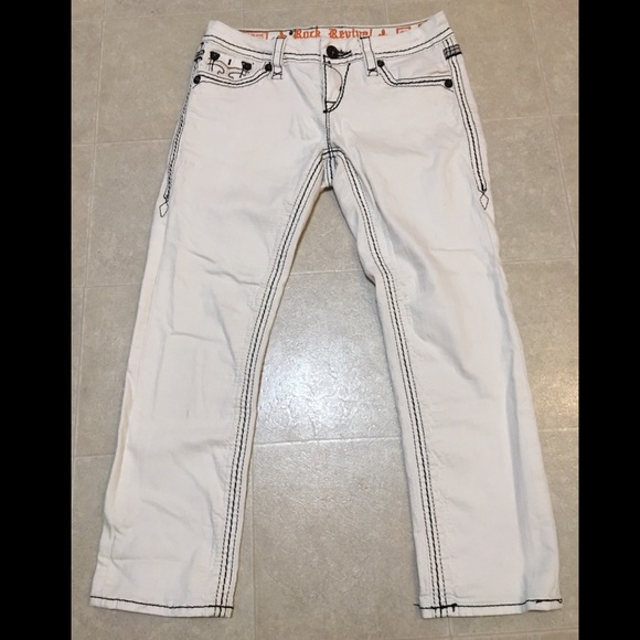 white jeans with black stitching